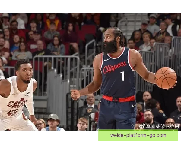 米切尔谈哈登吸引防守压力 艾伦缺阵让莫布利承受巨大压力