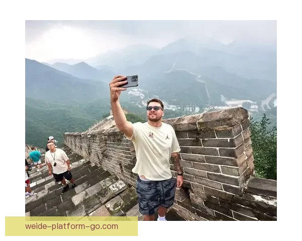 锡安回忆中国之行 长城登顶成为人生难忘的珍贵经历