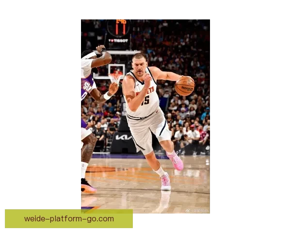 约基奇跳投准绝杀砍下三双助掘金横扫太阳稳居西部前四